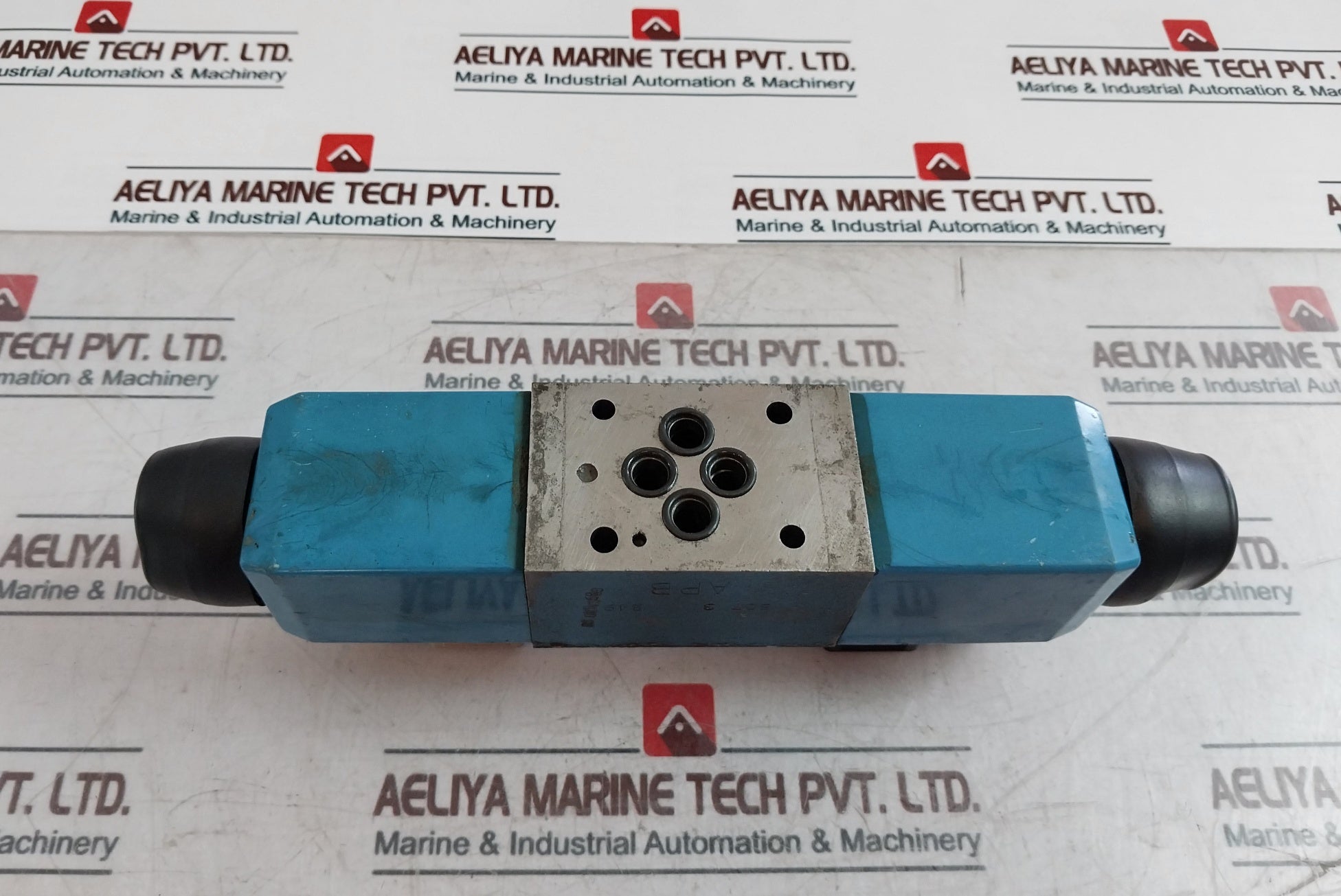Vickers DG4V-3-6C H M U1 C6 60 EN38 Solenoid Directional Control Valve 507848