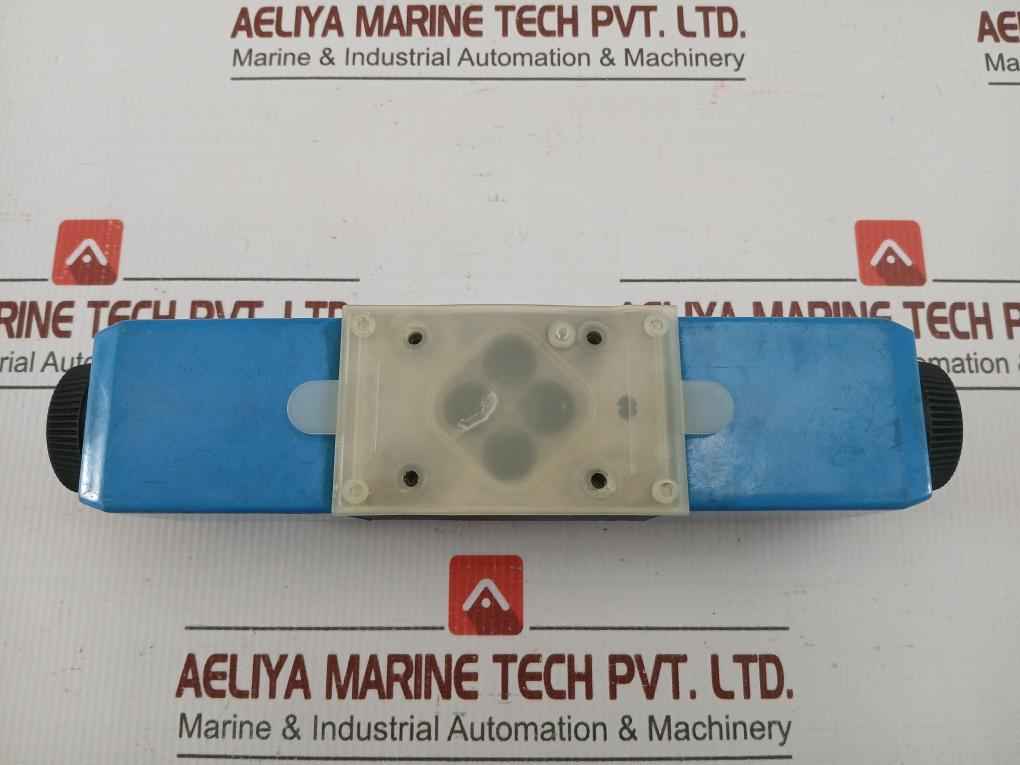 Vickers Solenoid Operated Directional Control Valve 24V Dc, Dg4V 3S 7C M U H5 60