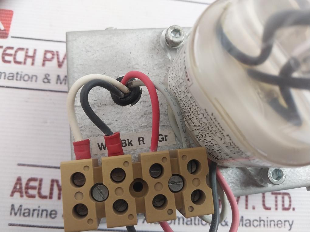 Victor Vl32 Encapsulated 4 Joule Xenon Lamp 220-277Vac