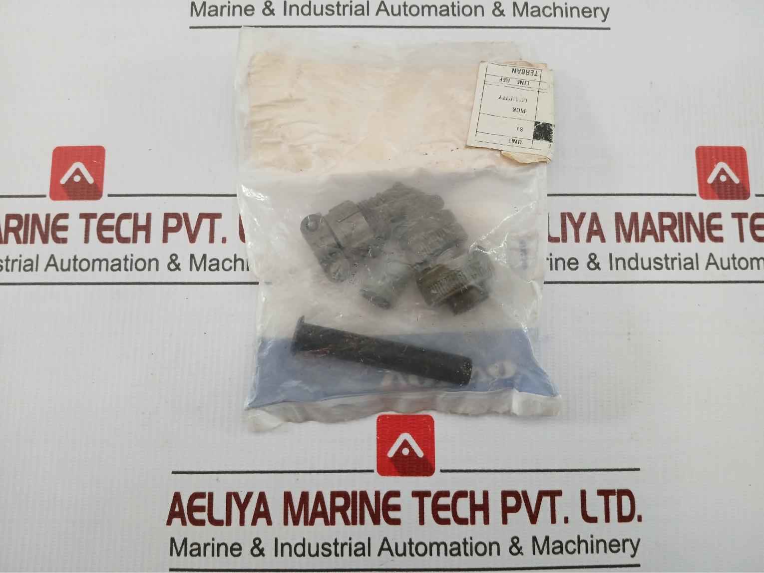 Volvo Circular Connector Cable Clamp Set 846580