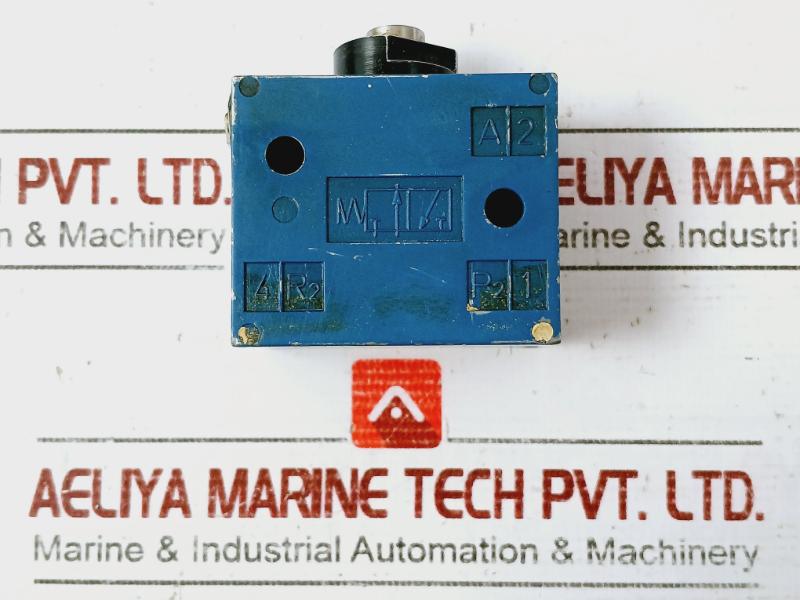 Wabco 3630070000 Roller Lever Pneumatic Directional Valve 002 2786