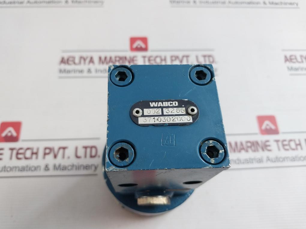 Wabco 3710302000 Pneumatic Direction Control Valve