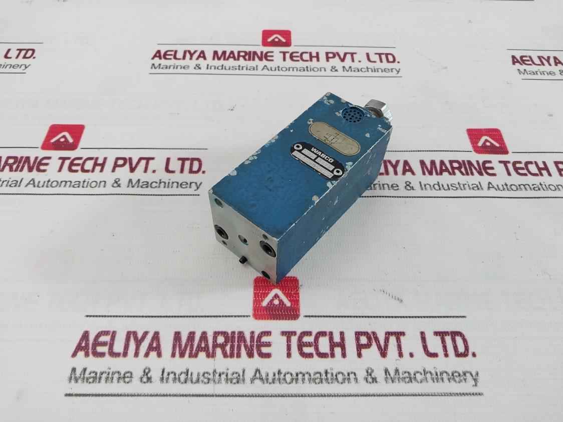 Wabco 3750239200 Pressure Reducing Valve 002 3779