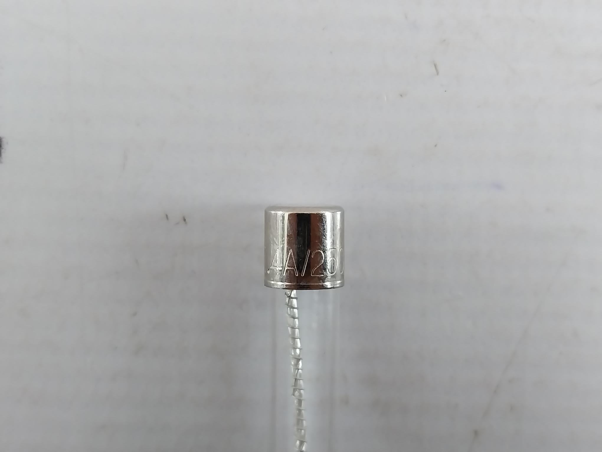 Lot of 3X WATERS LF.4A/250VP Time Delay Fuse