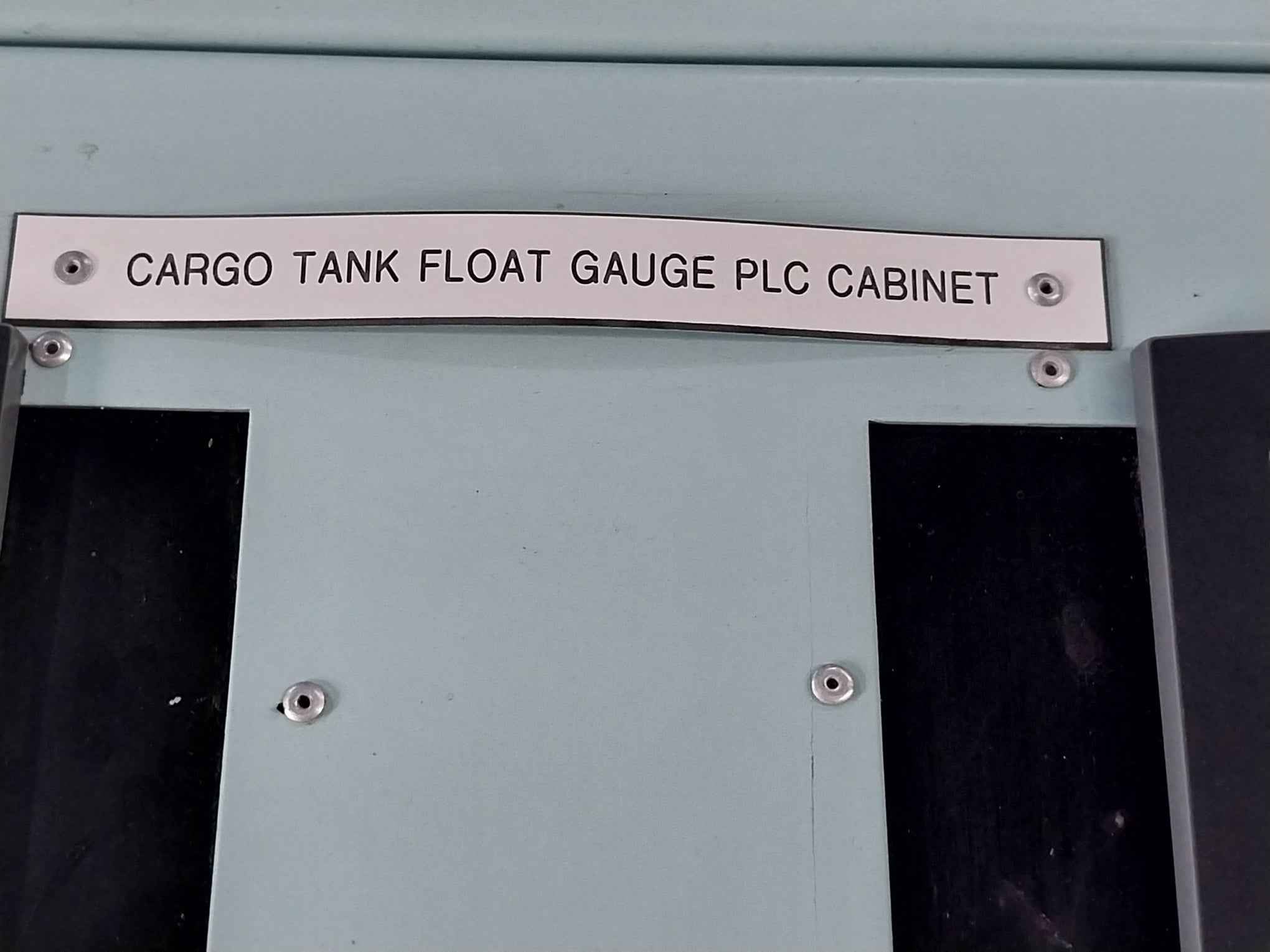 Whessoe 01761-12-2100 Cargo Tank Float Gauge Plc W/ Cabinet Rev A 100-240v Ac