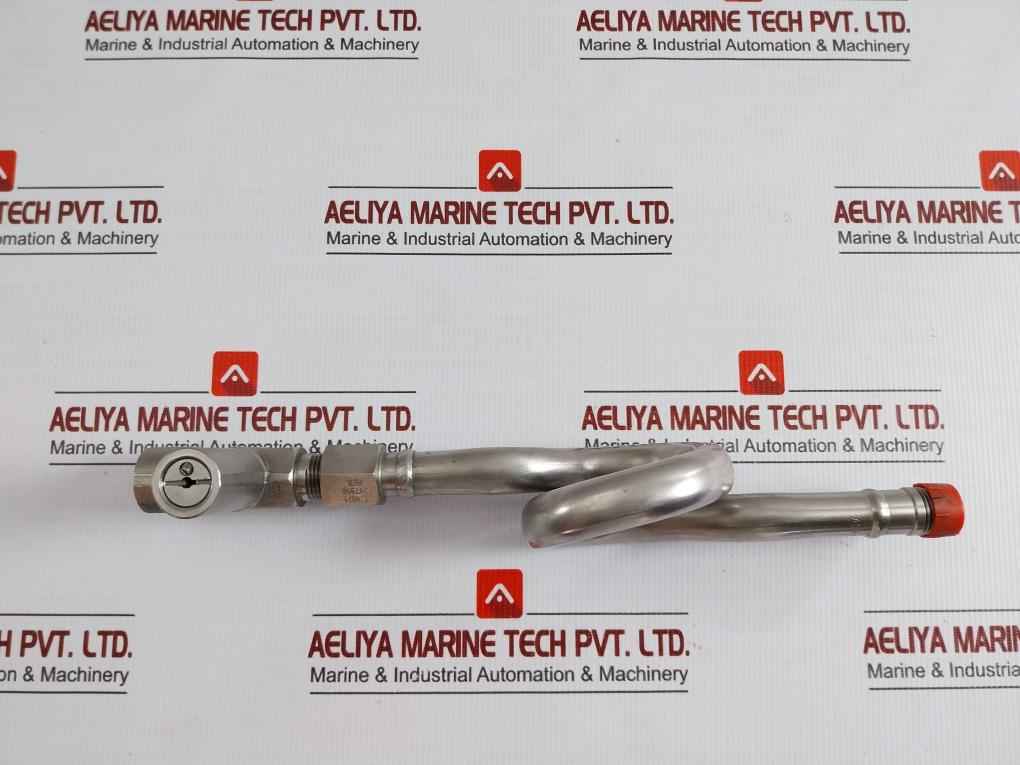 Wika 2-6 Bar Syphons & Connecting Pipe