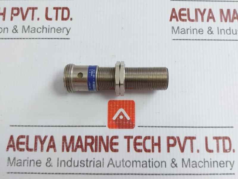 Xs1 M18Pb370A Telemecanique Inductive Proximity Switch