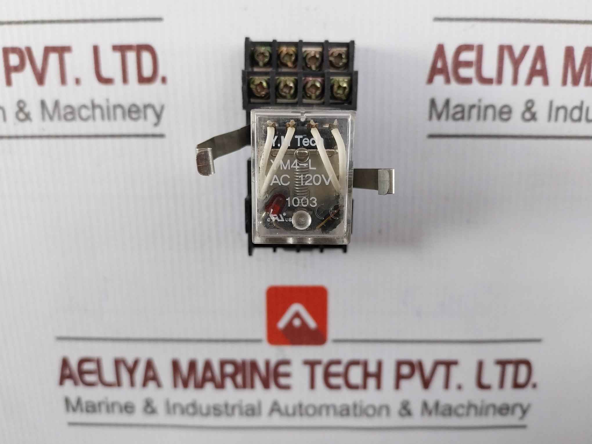 Y.M. Tech Ym4-l Relay With Base 10A 300Vac