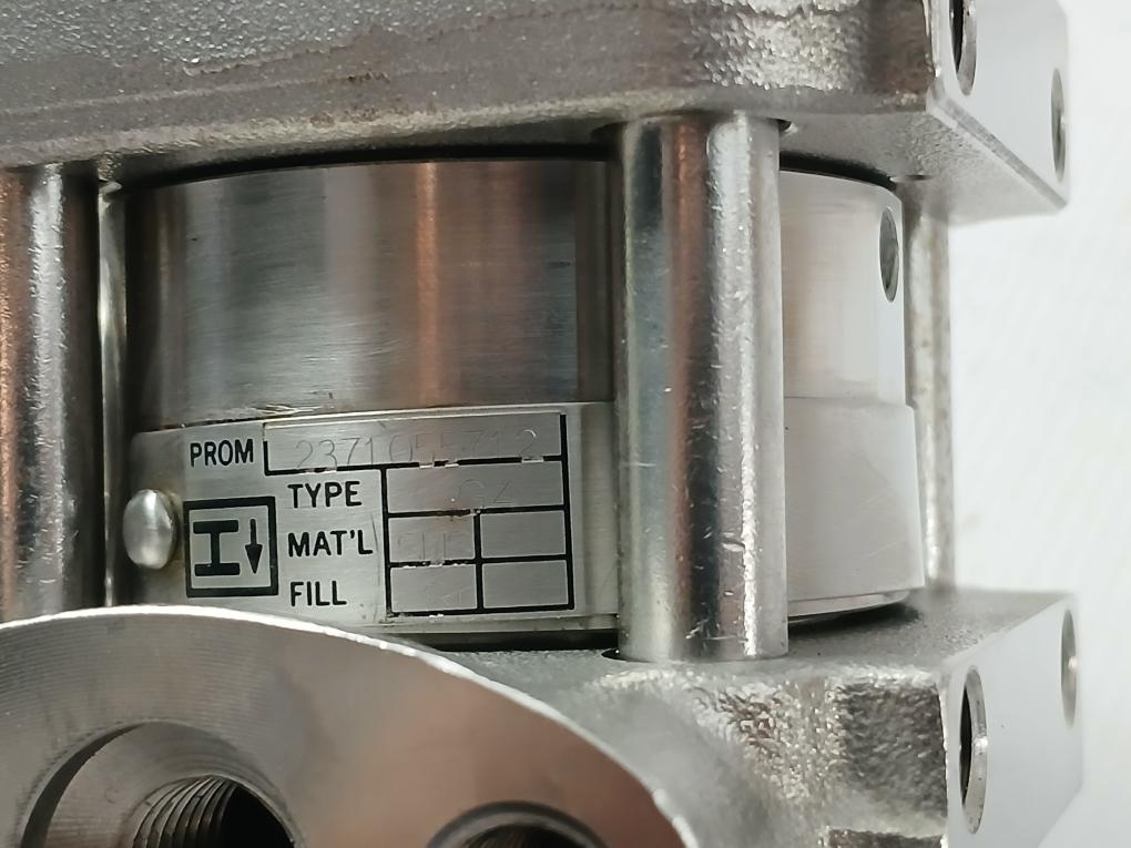 Yamatake-11-42-Vdc-Differential-Pressure-Transmitter-Jtg940A-1E1A2-cxxx1-t1-209086-9
