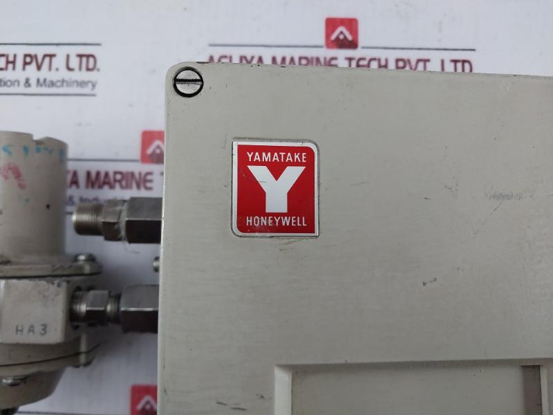 Yamatake-honeywell Nox110-ow-7 I/p Transducer Air Regulator, 0.2~1.0 Kg/cm2
