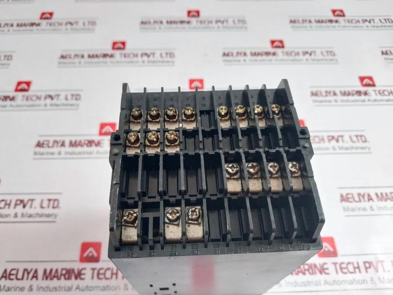 Yamatake-honeywell Sdc200 Temperature Controller Module Ac90-264V 1-5V 4-20Ma