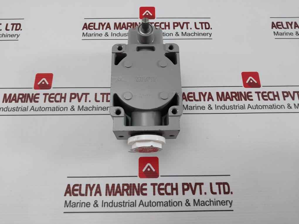 Yamatake-honeywell Vcx-5001A Micro Explosion Proof Switch D2G4