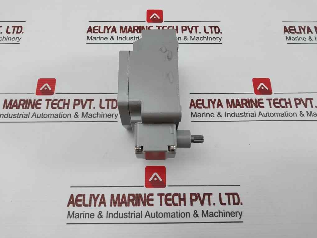 Yamatake-honeywell Vcx-5001A Micro Explosion Proof Switch D2G4