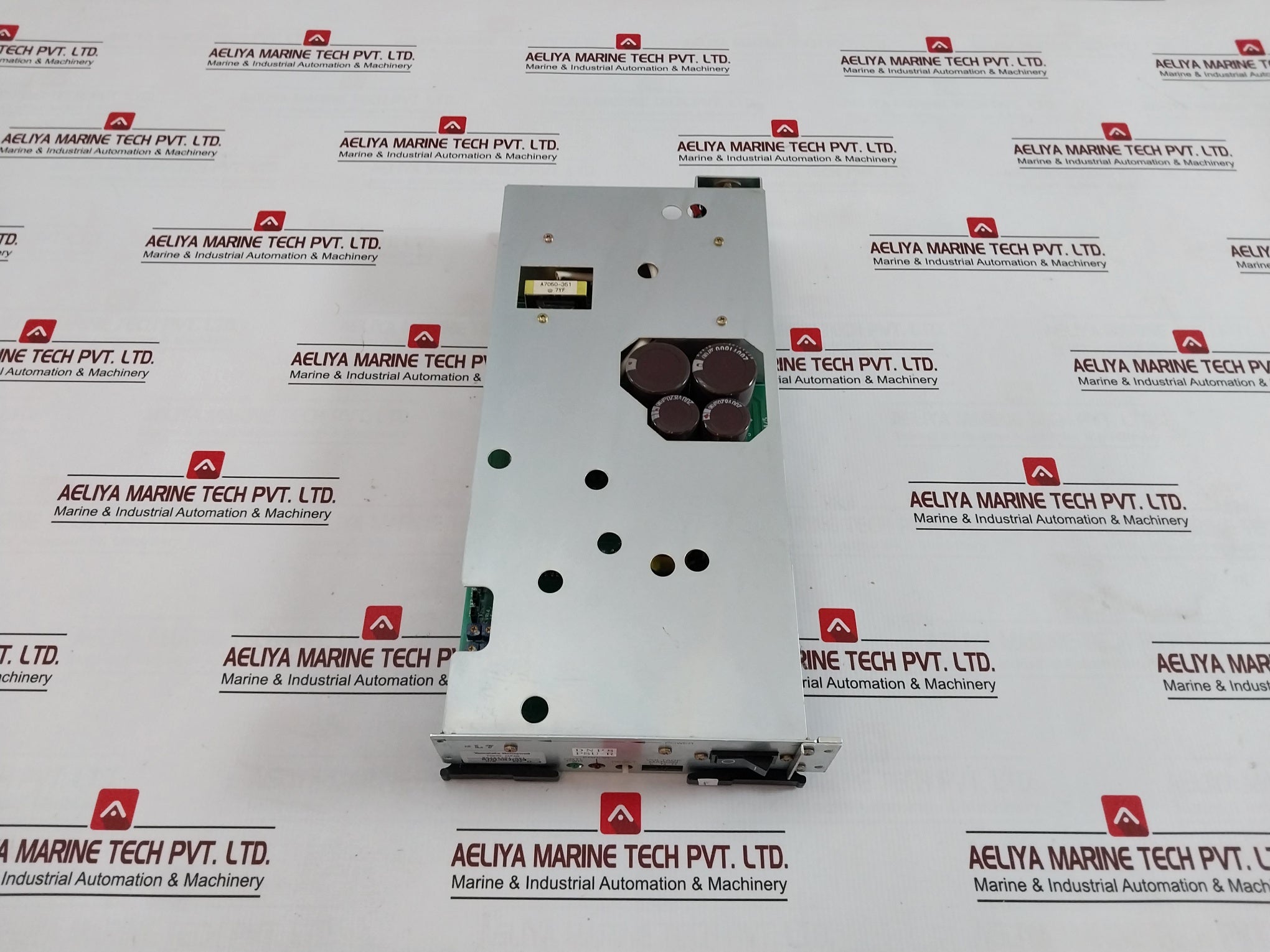 Yamatake-honeywell 80364384-100 Node Unit Cndc24B4P-922 Dc24V 7W Rev: C