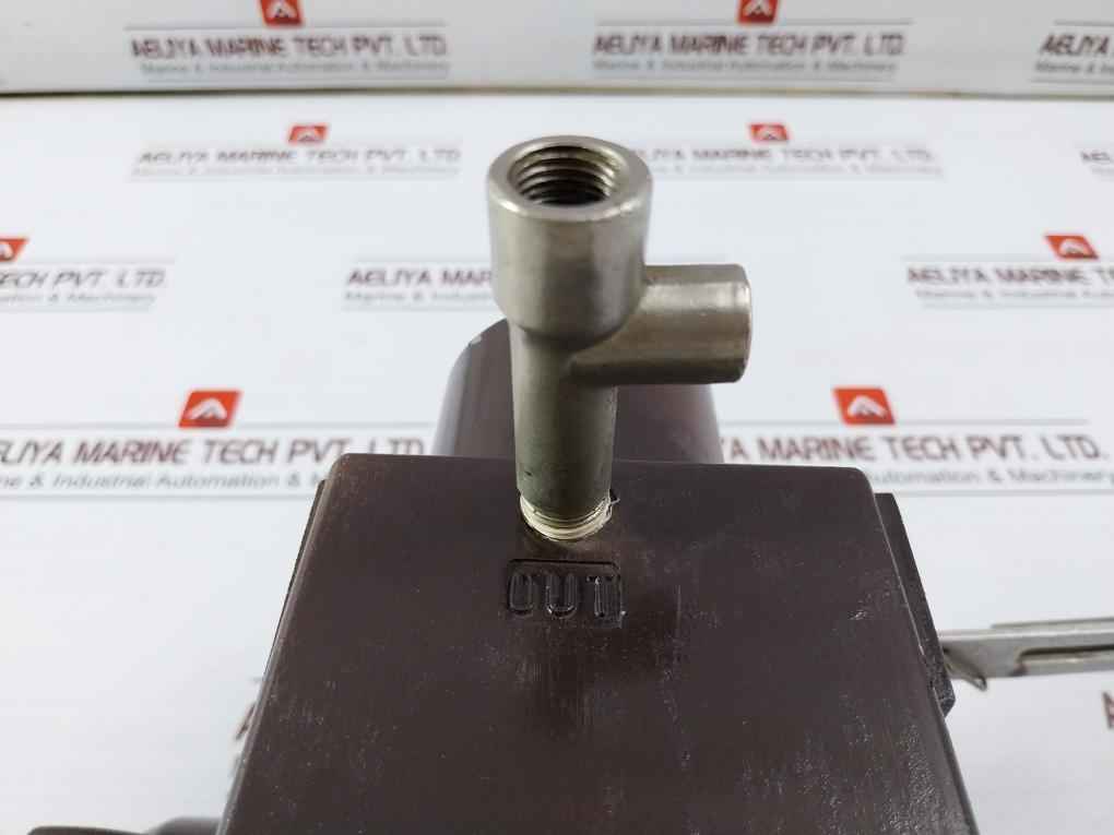 Yamatake Hep 19-13Berr2Rgsd-c2-x Valve Positioner 30V 100Ma 0.66W 4-20 Madc