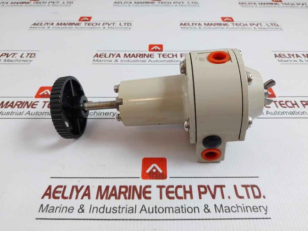 Yamatake Pneumatic Pressure Regulator 140Kpa Part No Kz03-1A