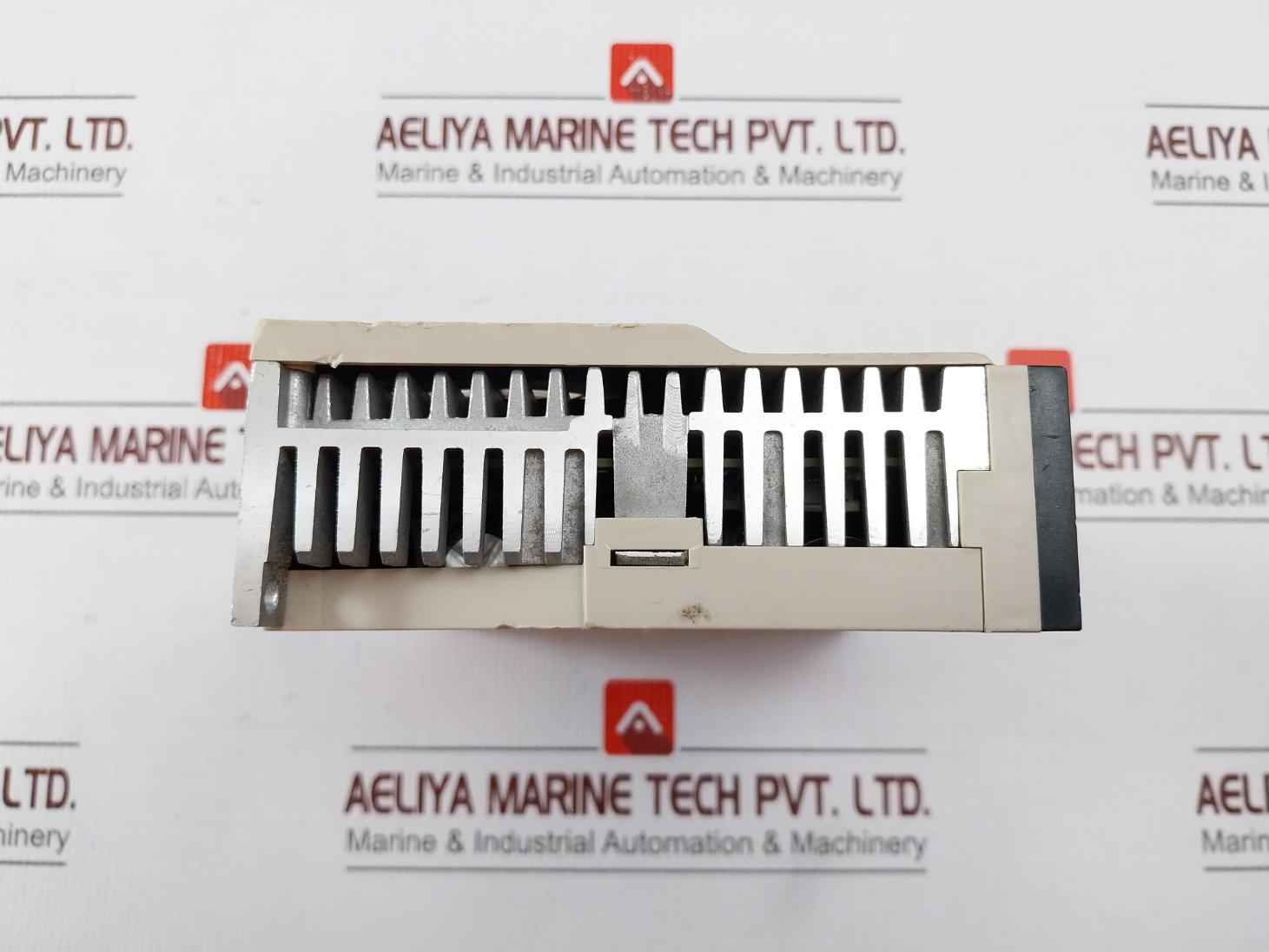 Yasaka Sv-x3Ea040A-a2-ysk Servo Drive Ac200-240V 50/60Hz
