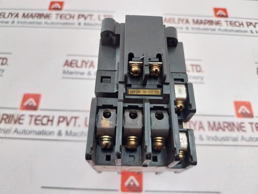 Yaskawa H0E-20F-tra1D Magnetic Contactor 200-220V 60Hz