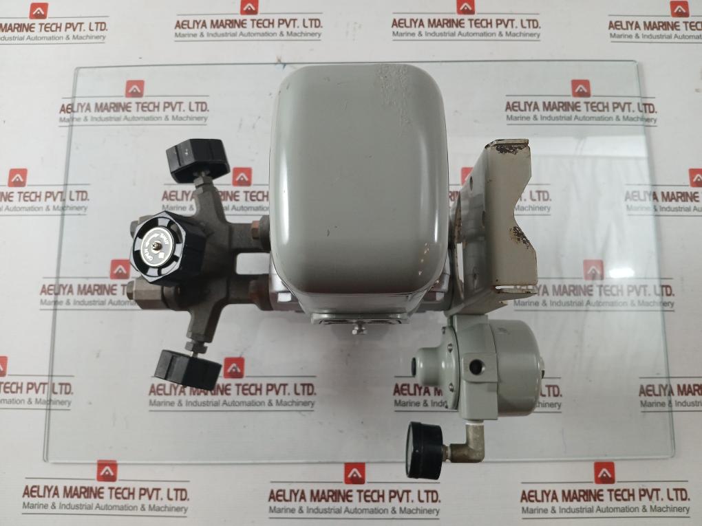 Yokogawa 35 Kgf/Cm2 Pneumatic Pressure Transmitter Part No: Y/15A1-lk1/L/Gas-fm/Cal-m