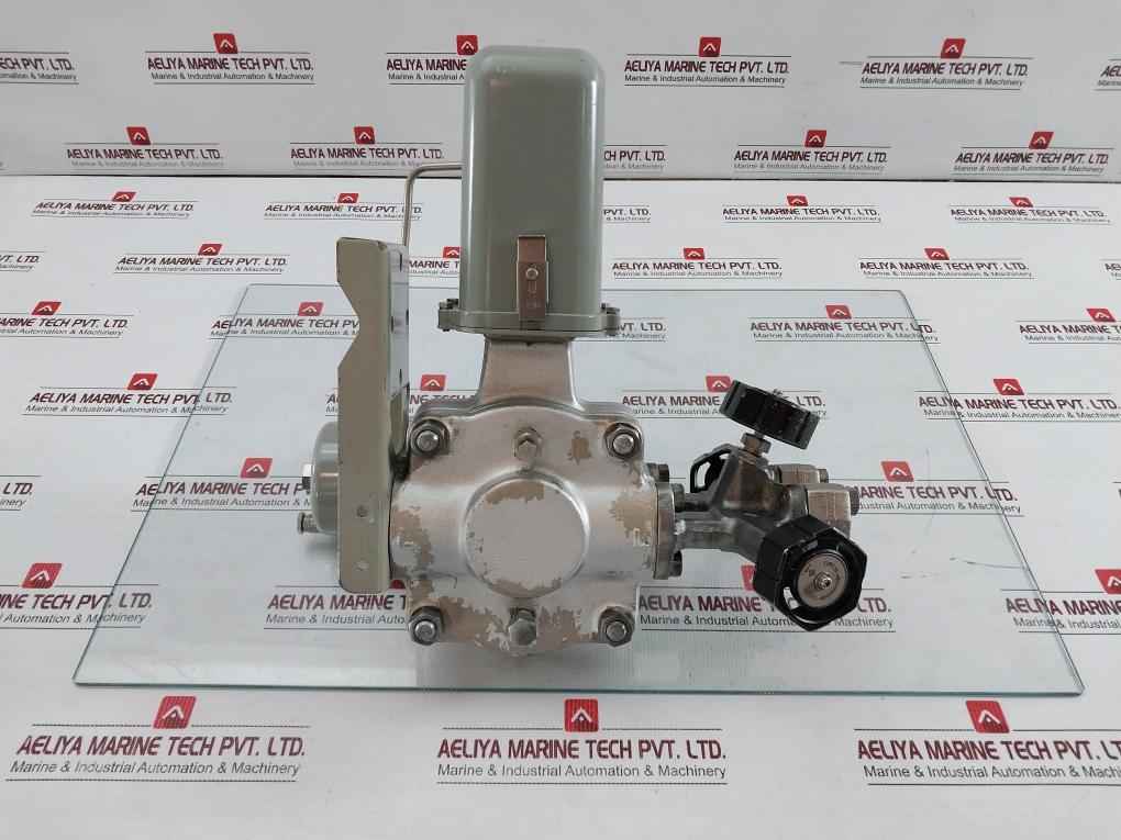 Yokogawa Differential Pressure Transmitter Y/15A1-lk1/L/Gas-fp/Ld/Cal-p 10 Bar