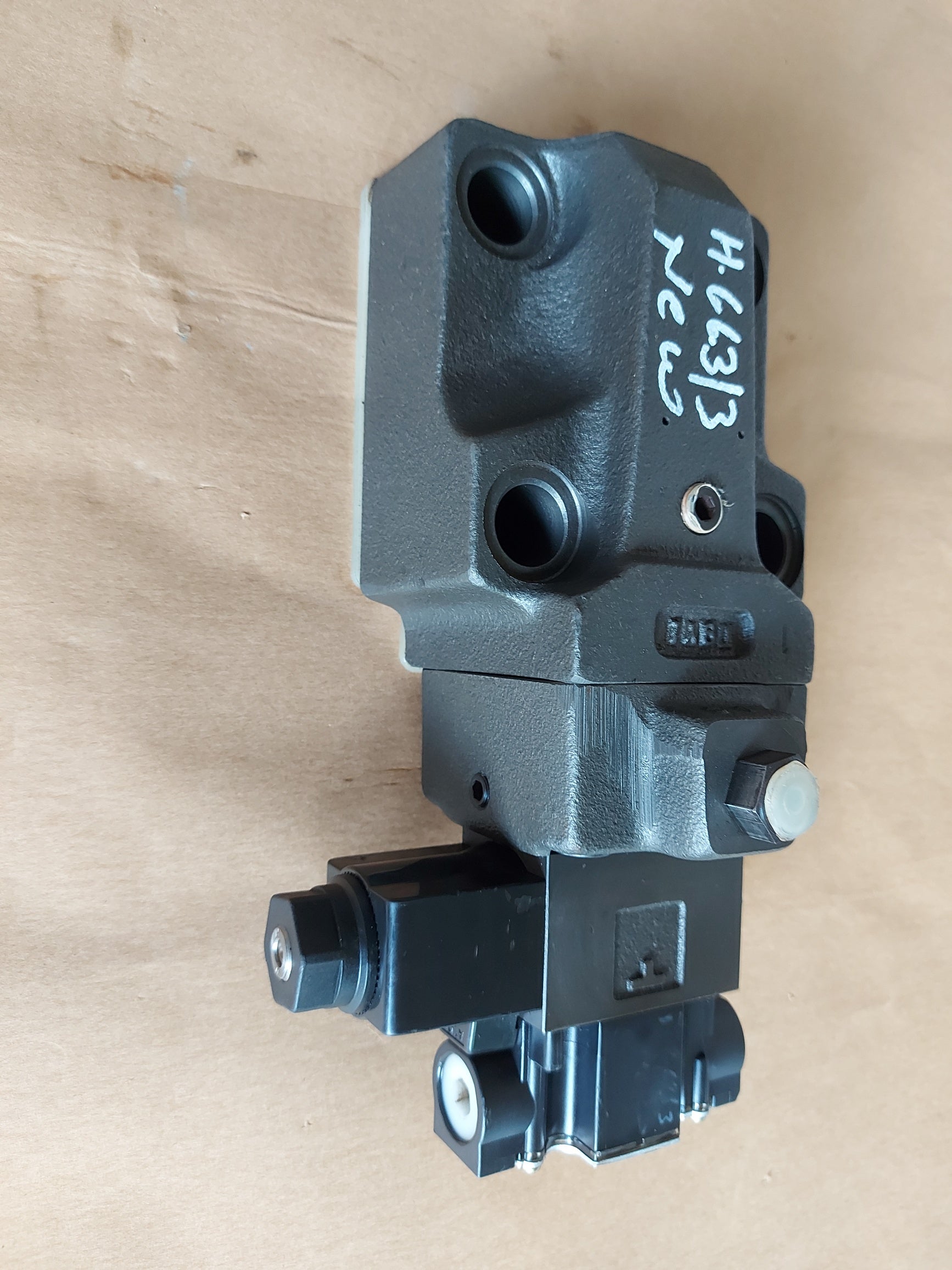 Yuken Kogyo Bsg-10-2B3B-a100-48 Relief Valve G1/2 Vk317882-9