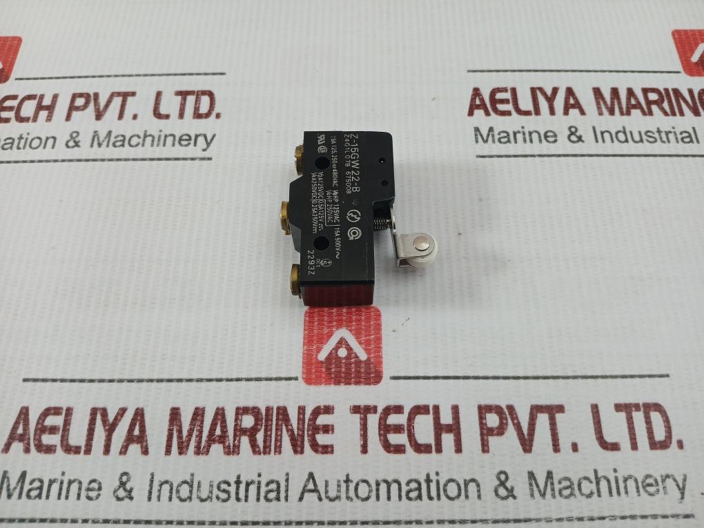 Z-15gw22-B-Micro-Switch-By-Omron-15a-500v-3