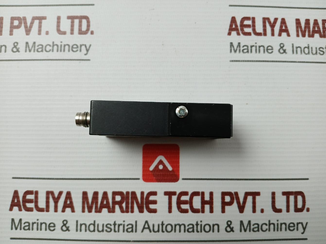 Zadm 034I240.0001 Edge Sensor Baumer -used