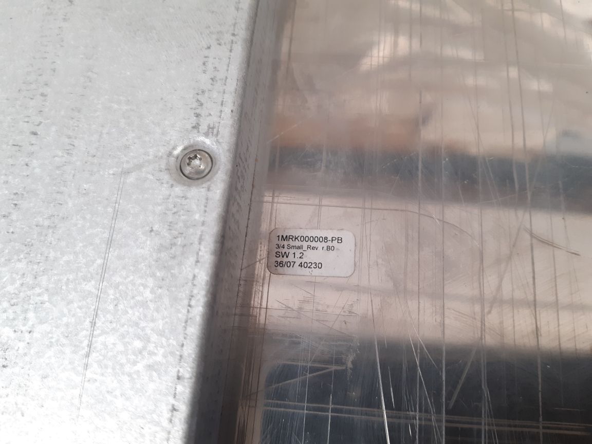 Abb 1MRK000008-PB Display 3/4 Small _Rev. R.B0
