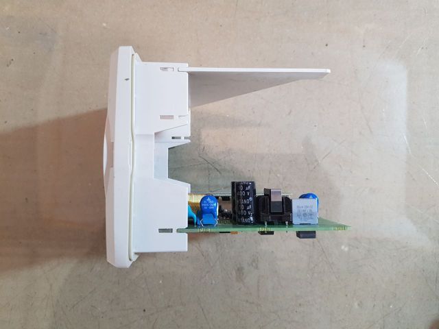Abb Cm30/0sms0e0/std Controlmaster Controller 100-240v Ac 50/60hz 10w