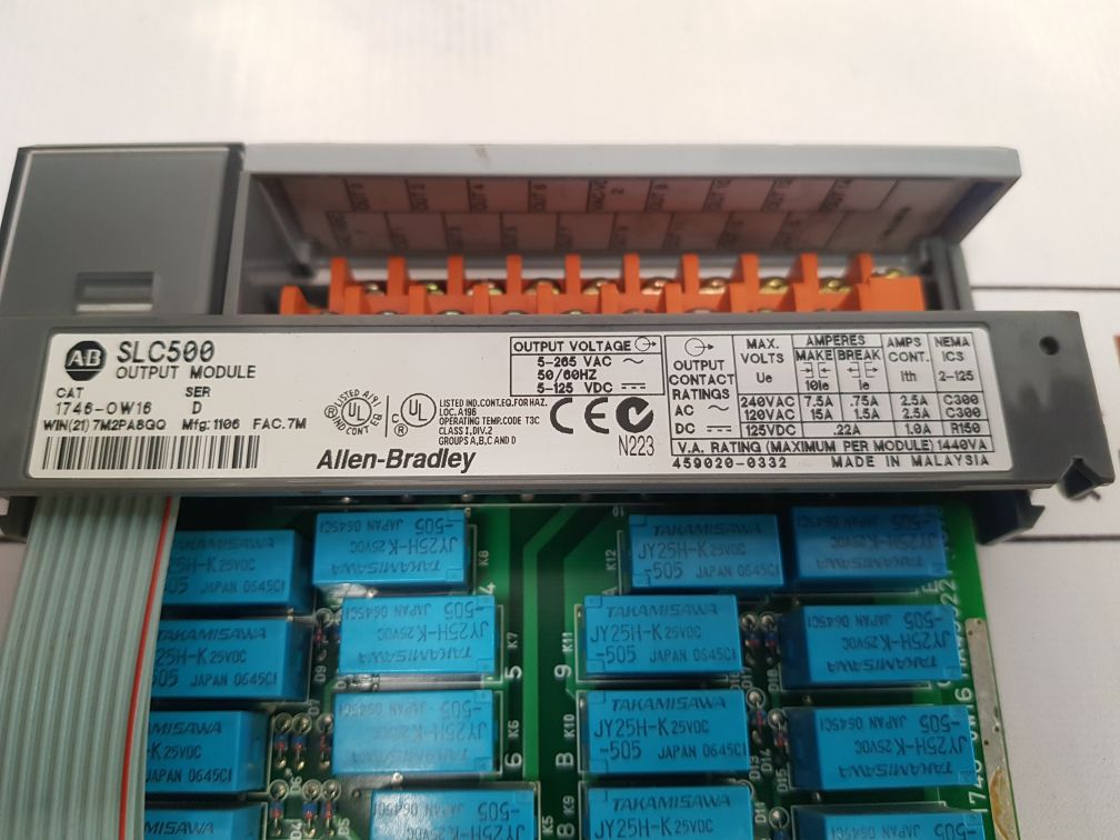 Allen-bradley 1746-ow16 16 Point Digital Output Module Ser D 50/60 Hz 1440Va