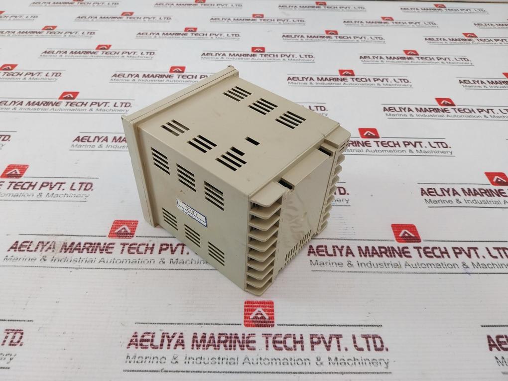 Autonics Tz4L Temperature Controller 100- 240Vac 50/60Hz