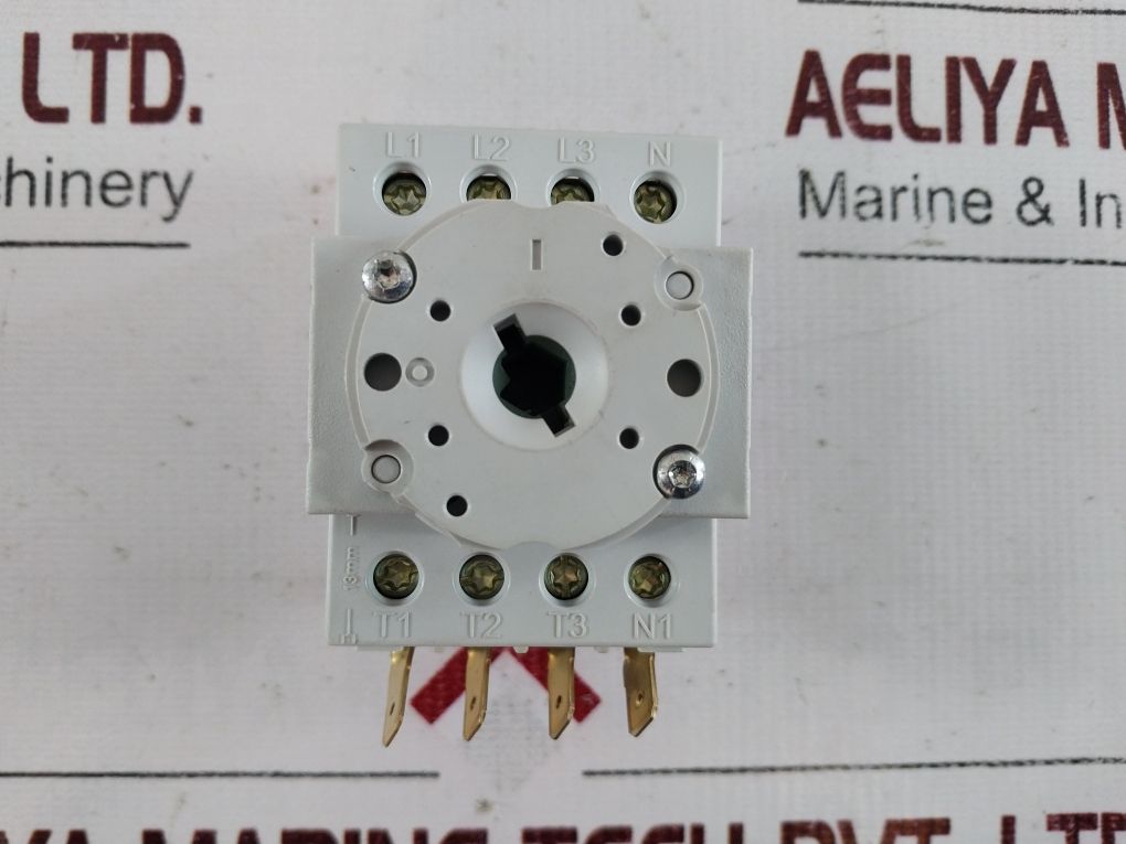 Benedikt & Jager 487 2217-30T Main Switch 600V Ac 32Amps