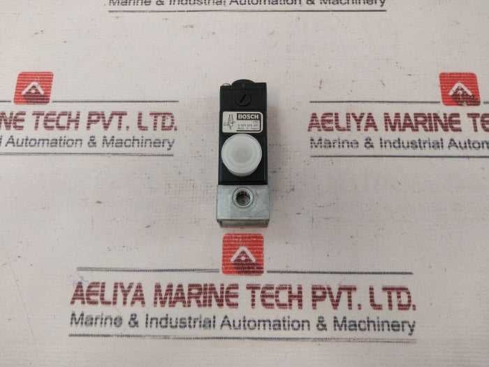 Bosch 0 820 005 201 Directional Valve