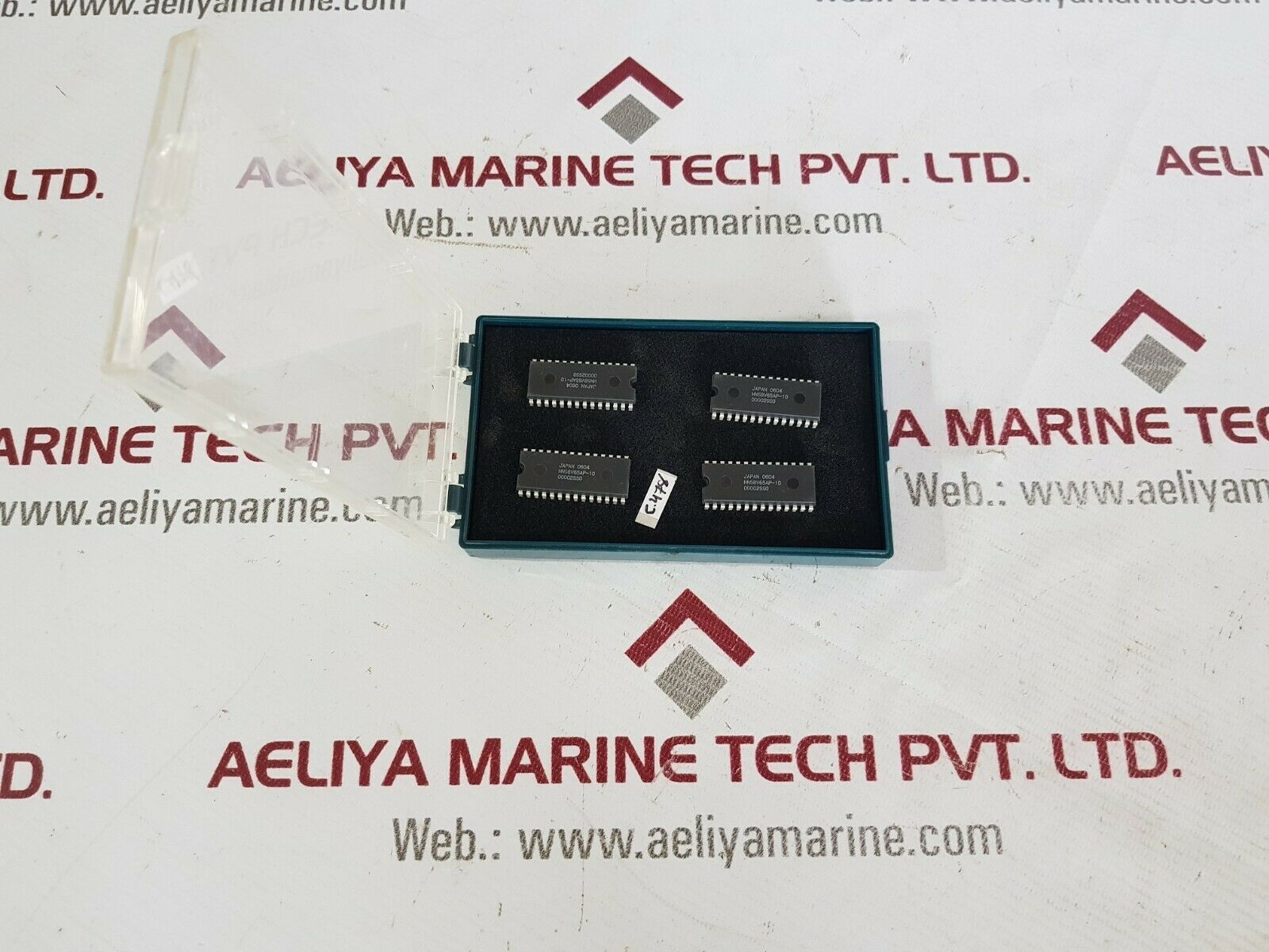 Lot of 4X HN58V65AP-10 Encapsulation
