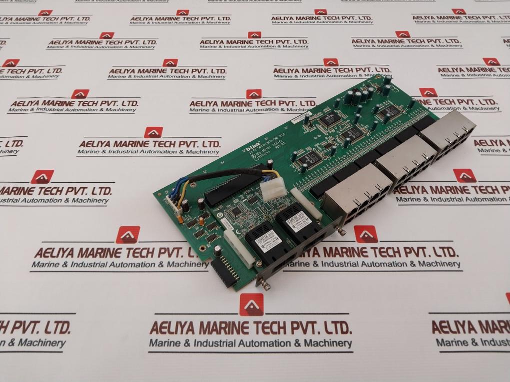 D-link Des-1024R+ Rev-e2 24 Fe Switch With One Slot