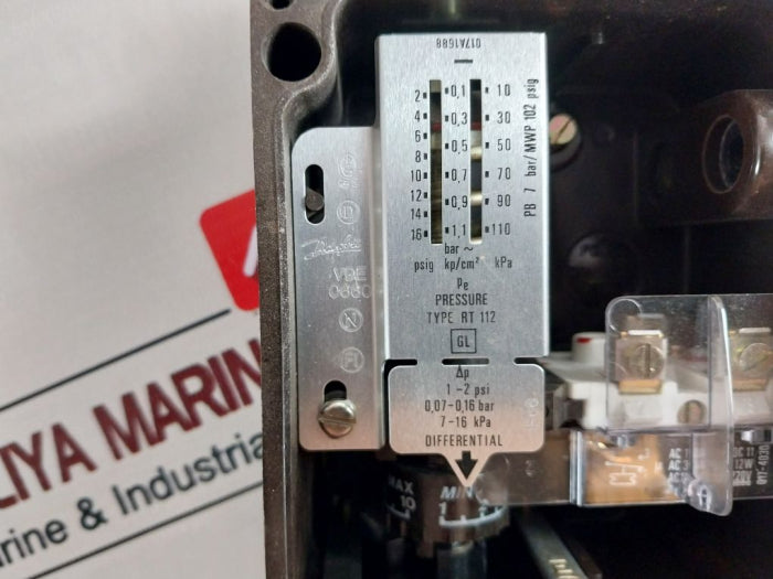 Danfoss Rt 112 Pressure Switch 17-5191, 400V