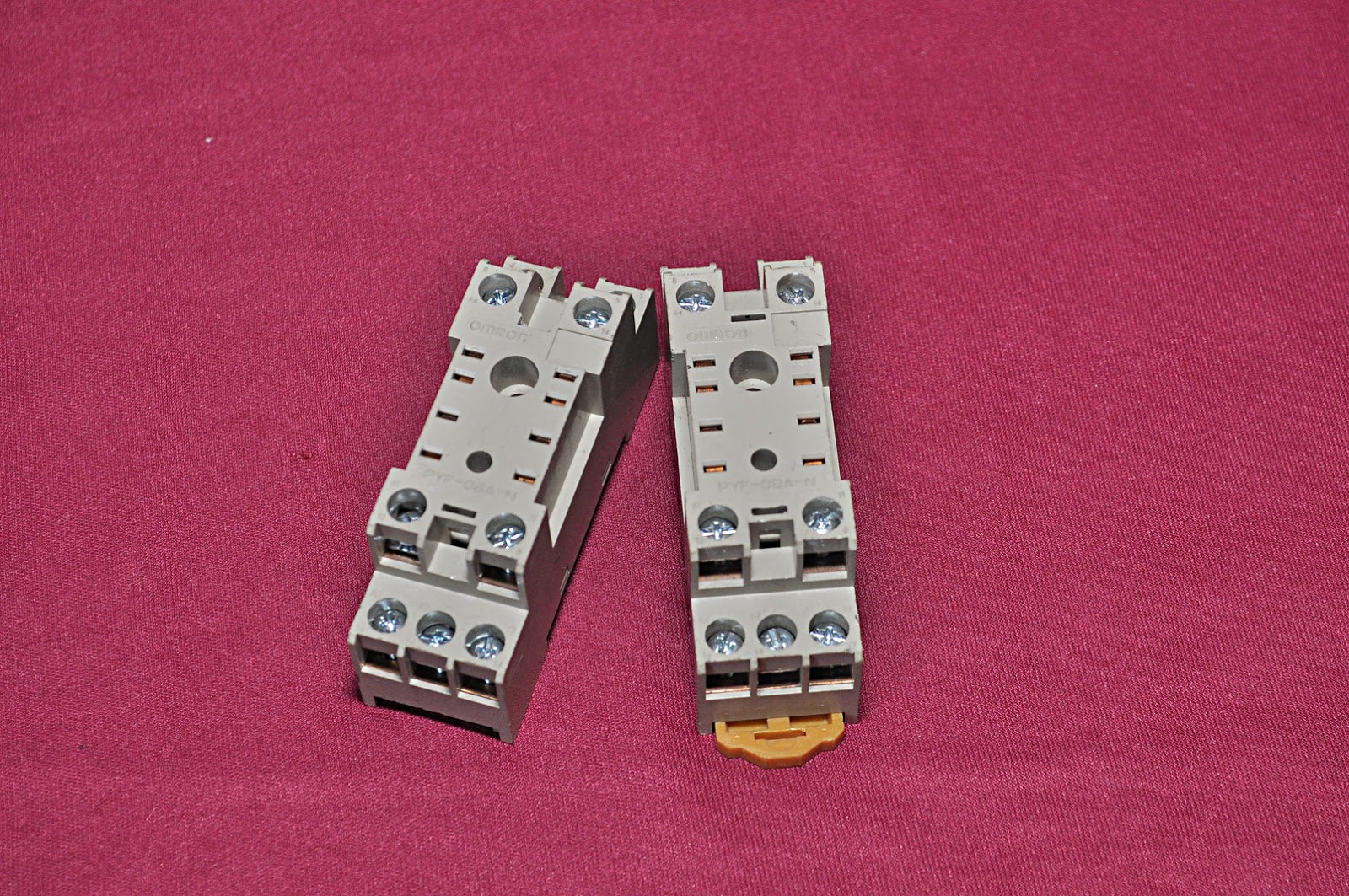 Lot of 3X OMRON PYF08A-N Relay Coil Socket 7A 250VAC