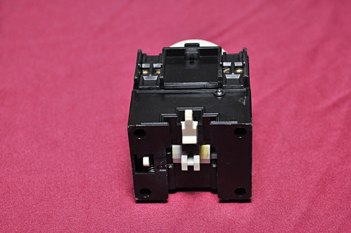 Telemecanique la2-d22 a65 time delay module