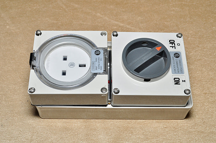 Pdl 56Cv313 Single Pole Combination Switch Socket 250 V 50Hz Ip66