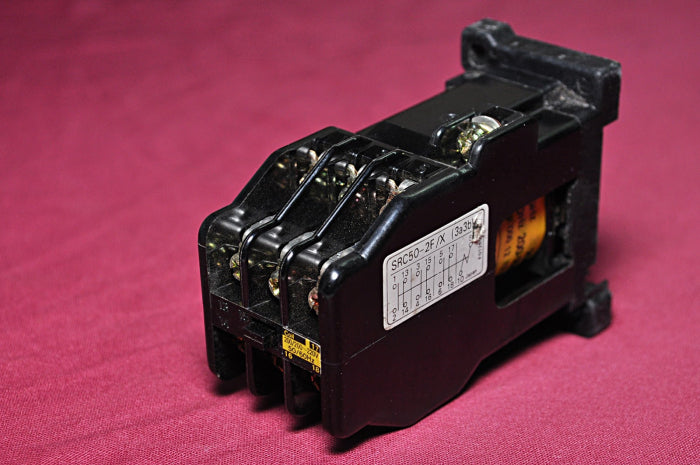Fuji src50-2f/x 3a3b 220v relay