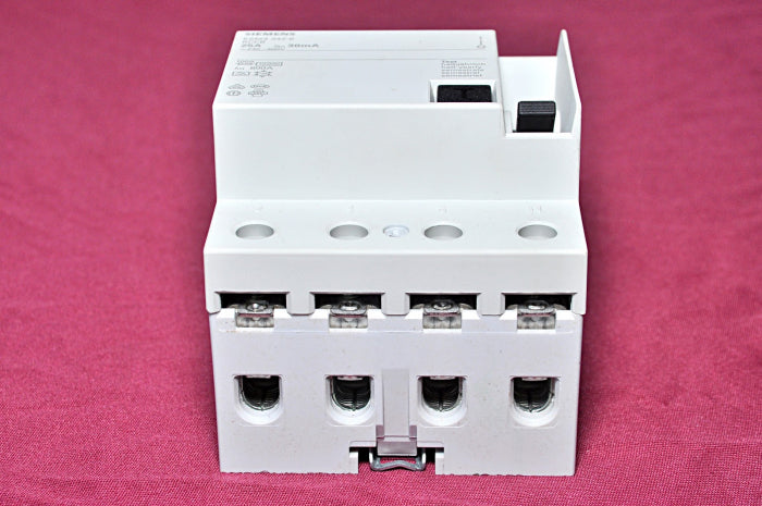 Siemens 5sm33426 current circuit breaker