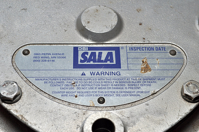 Dbi sala 06779 retracting lifeline