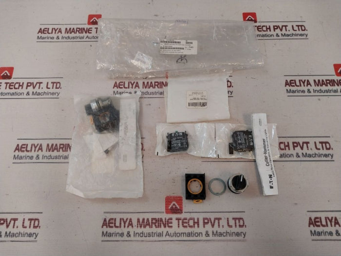 Eaton E22B2 Contact Block With 10782113466825 Knob Selector Switch