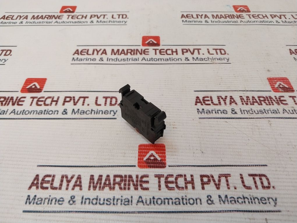 Lot Of 5X Eaton M22-Kc01 Contact Block 500V Gb14048.5