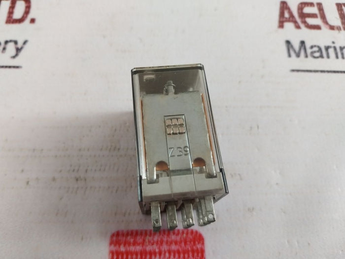 Finder 55.34.8.024.0040 General Purpose Relay 94 Series Socket 7A 250V