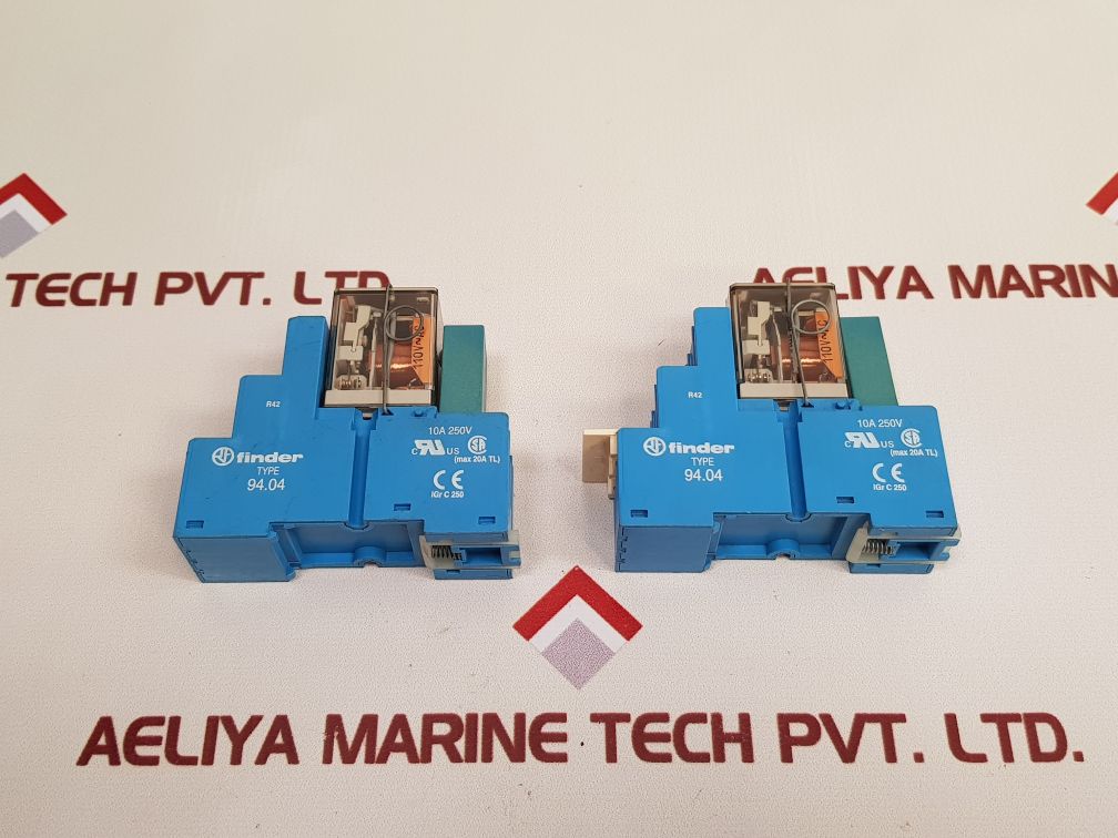 Finder 55.34.8.110.0040 Relay Coil With Socket 94.04 10A 250V
