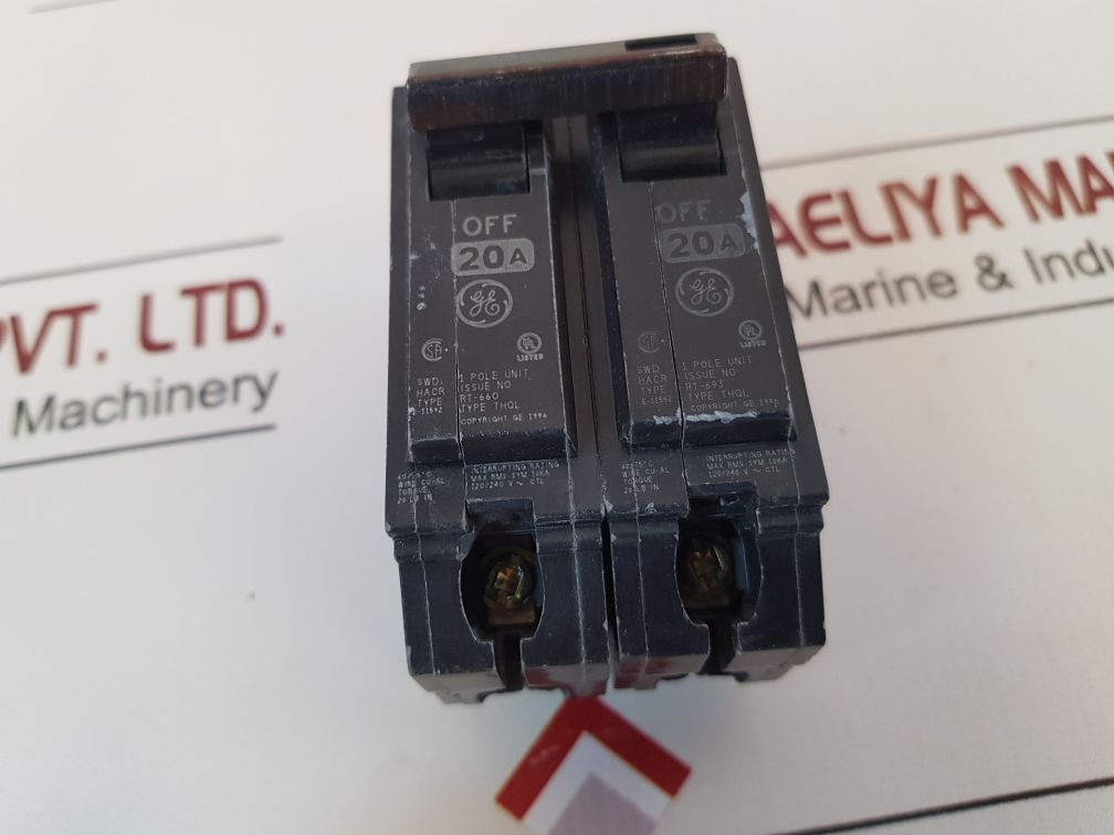 Lot of 5X GENERAL ELECTRIC RT-693 SWD 1 Pole Unit Circuit Breaker 120/240V AC