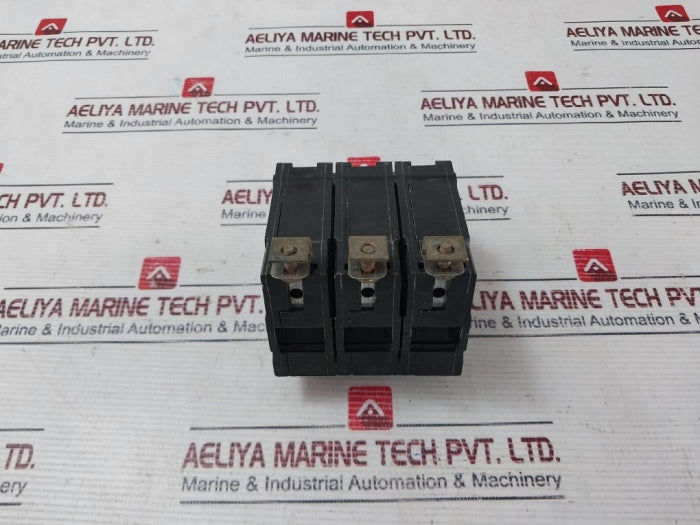 General Electric Rv-2937 Circuit Breakers E-11592 Type Thhqb 30A 3-pole Unit