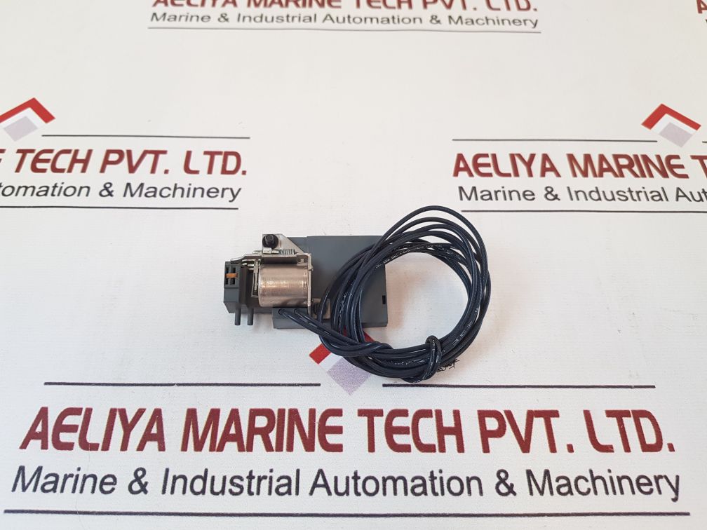 General Electric Sast1 Shunt Trip Device 125Vdc 500Ma