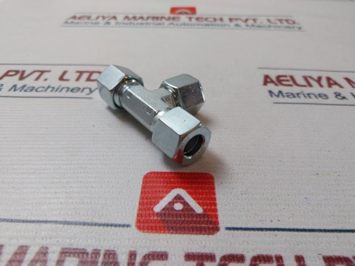 Hy-lok 10L Swivel Nut Branch Tee 10Mm Pip